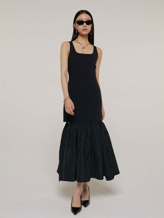 CUTTIMG FLARE DRESS