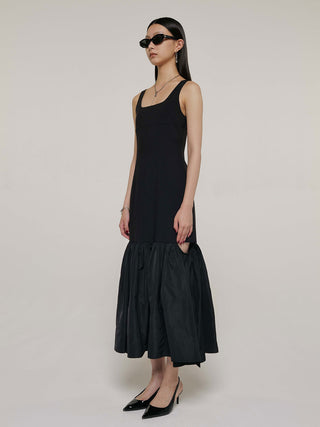 CUTTIMG FLARE DRESS
