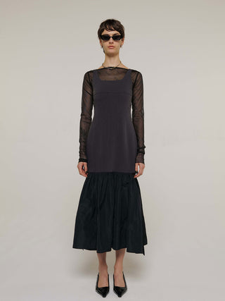 CUTTIMG FLARE DRESS