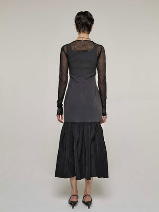 CUTTIMG FLARE DRESS