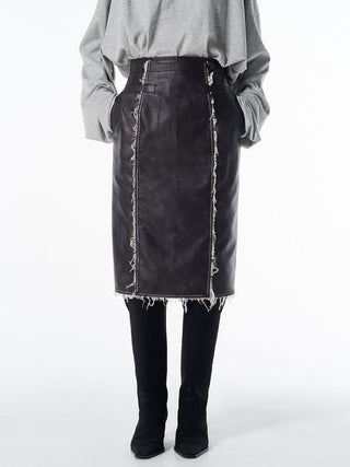 FAUX LEATHER TIGHT SKIRT