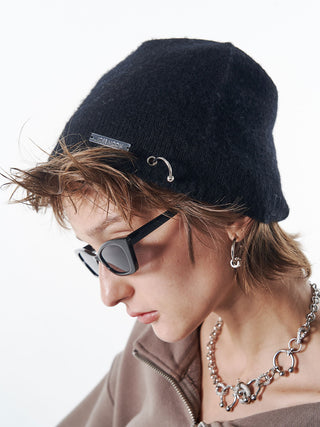 KNIT PIRCED BEANIE