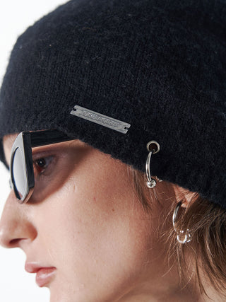 KNIT PIRCED BEANIE