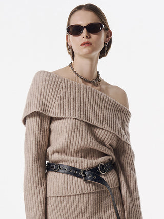 OFF SHOULDER BULKY KNIT