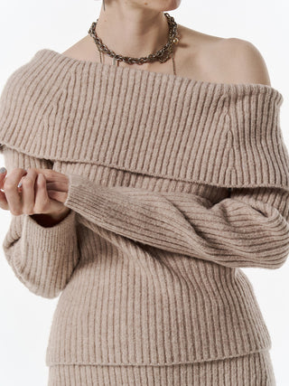 OFF SHOULDER BULKY KNIT