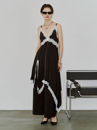 SIDE CUTTING LACE DRESS