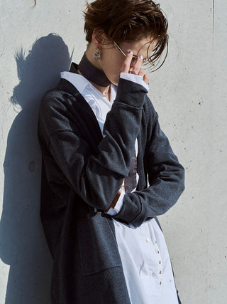 PLATE VNECK OVER CARDIGAN