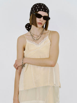 CROSS OVER LACE CAMI