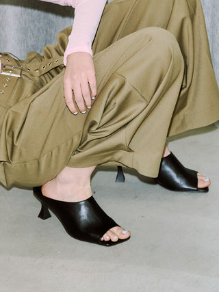 OBLIQUE TOE SANDAL