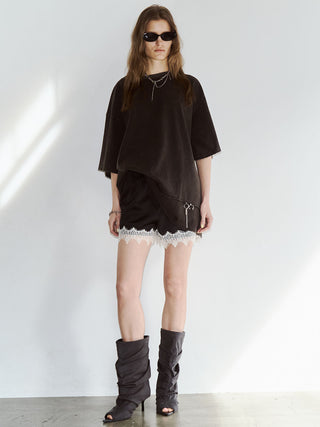 LACE TRIM SHORT PANTS