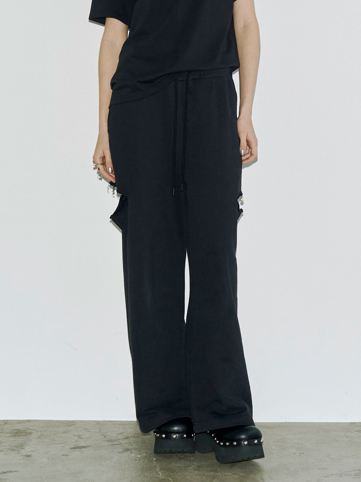 SLIT SWEAT PANTS with PEARL – JOSEMOON