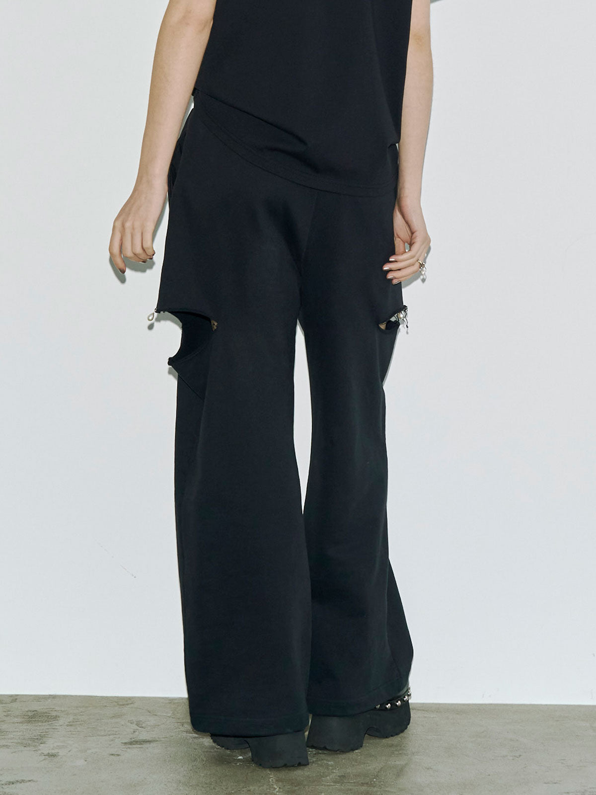 SLIT SWEAT PANTS with PEARL – JOSEMOON