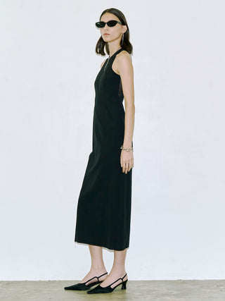 BACKLESS DRESS
