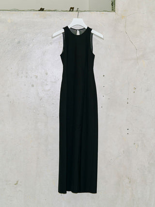 BACKLESS DRESS