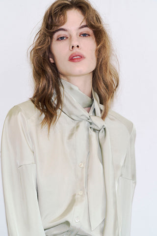 SQUARE TIE BLOUSE