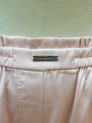 LACE TRIM SHORT PANTS