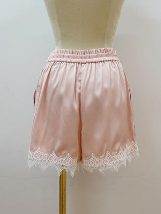 LACE TRIM SHORT PANTS