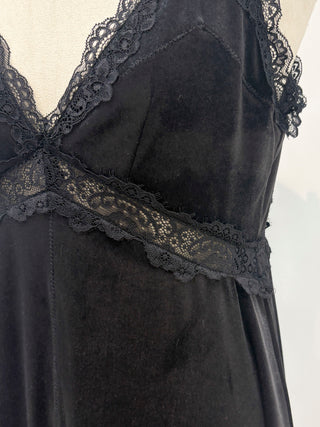 INEGAL LACE VELOR CAMIDRESS