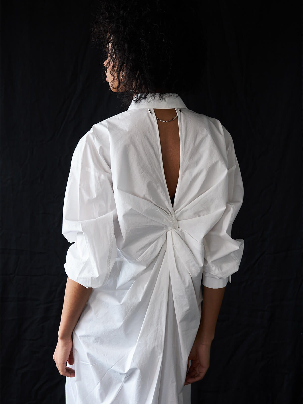 BACK TWIST SHIRT DRESS(F WHITE): DRESSjosemoon