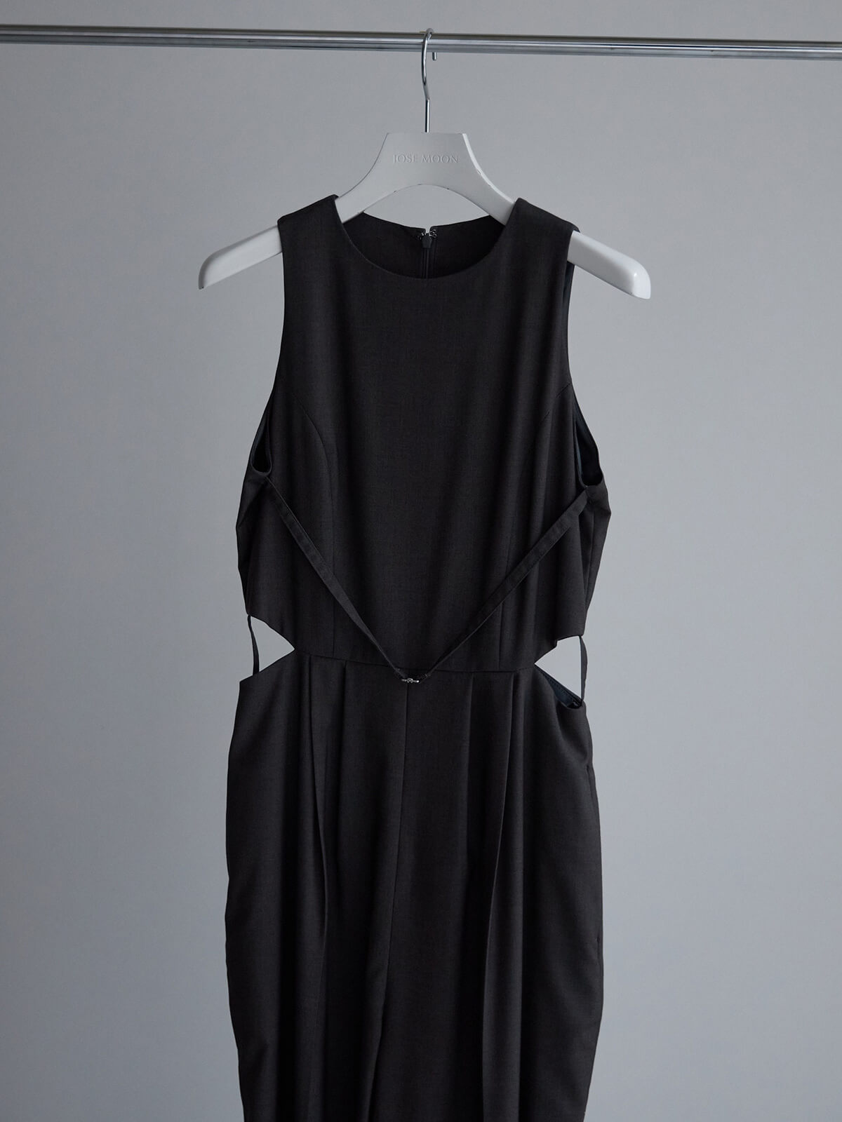 SIDE CUTTING JUMP SUITS(36 CHARCOALGREY): DRESSjosemoon