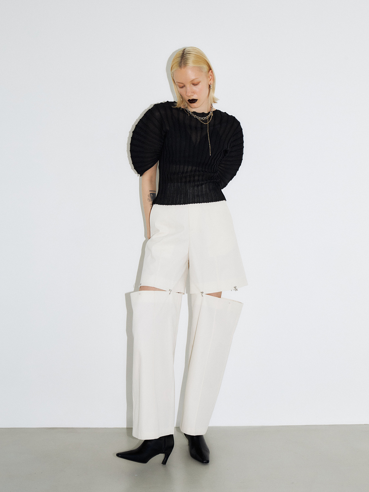 HOOK SLIT PANTS