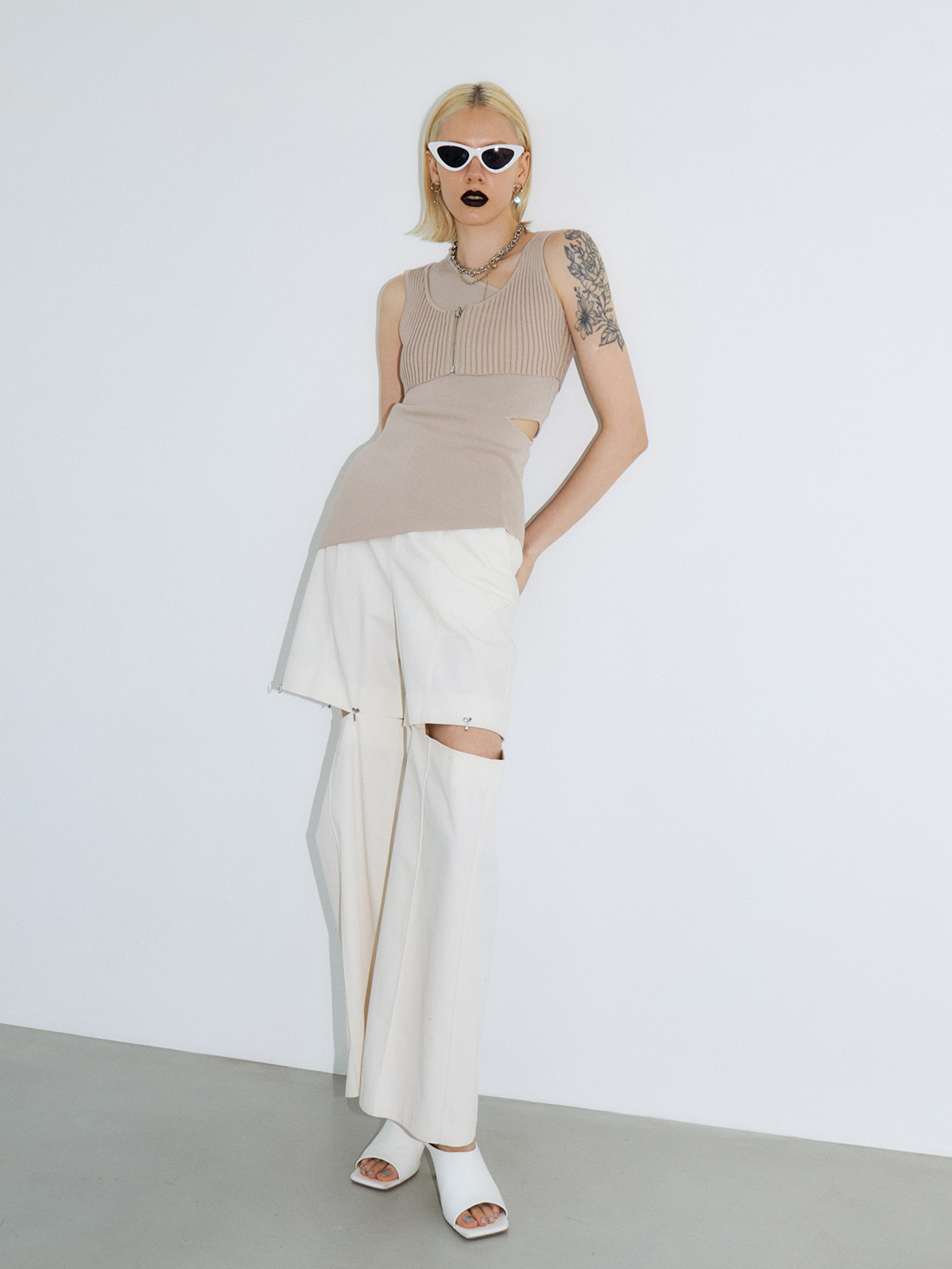 HOOK SLIT PANTS