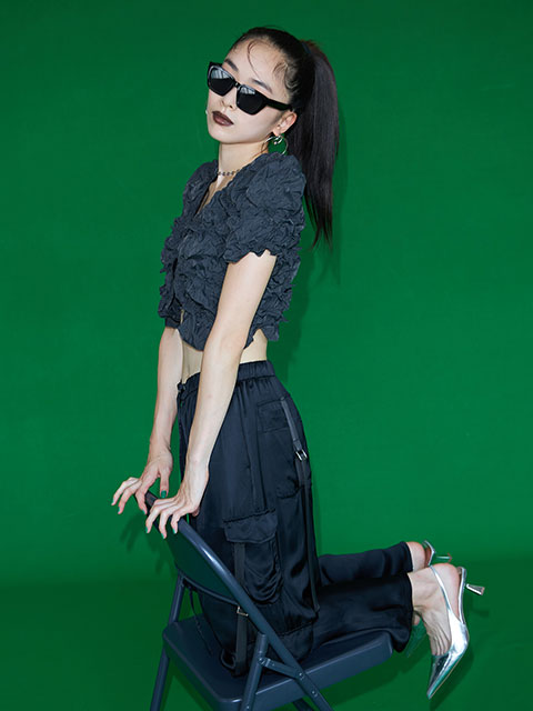 GLOSSY SATIN CARGO PANTS