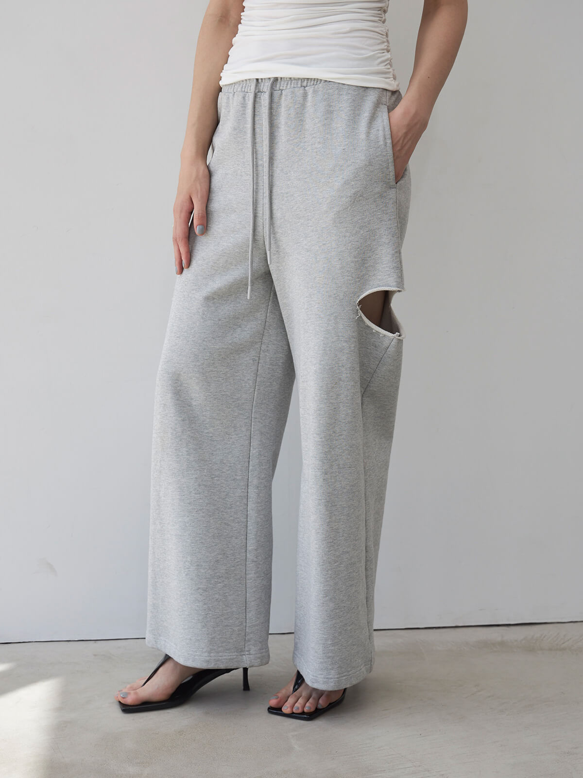 SIDE SLIT SWEAT PANTS