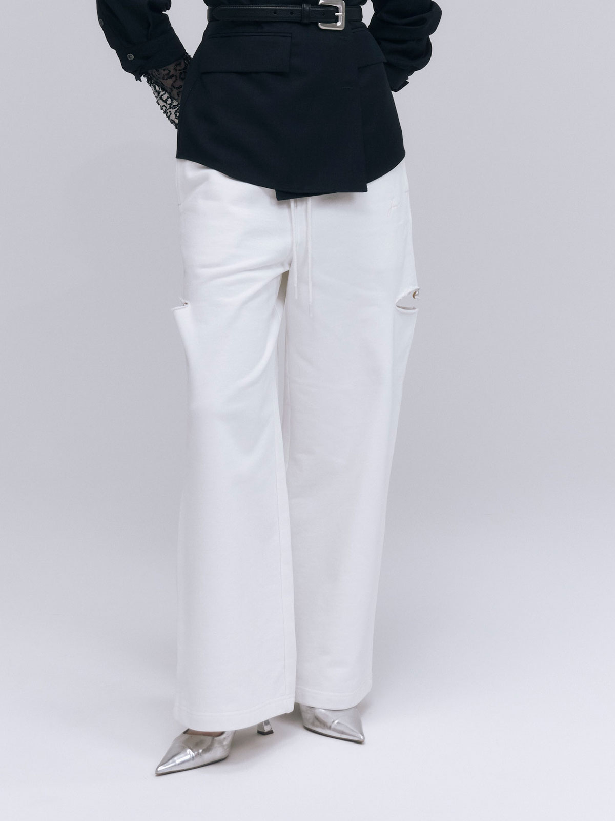 SLIT SWEAT PANTS with PEARL