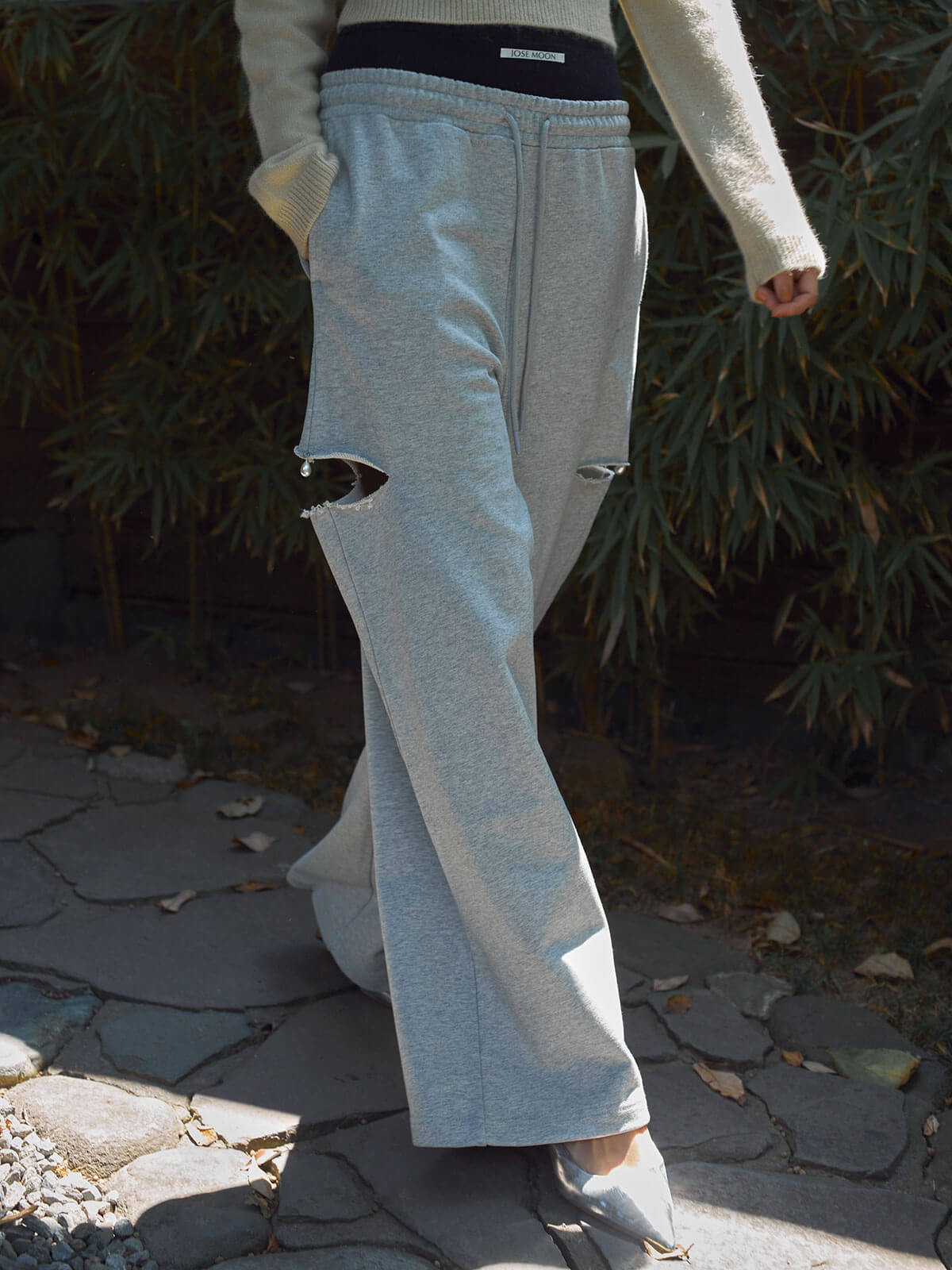 SLIT SWEAT PANTS with PEARL