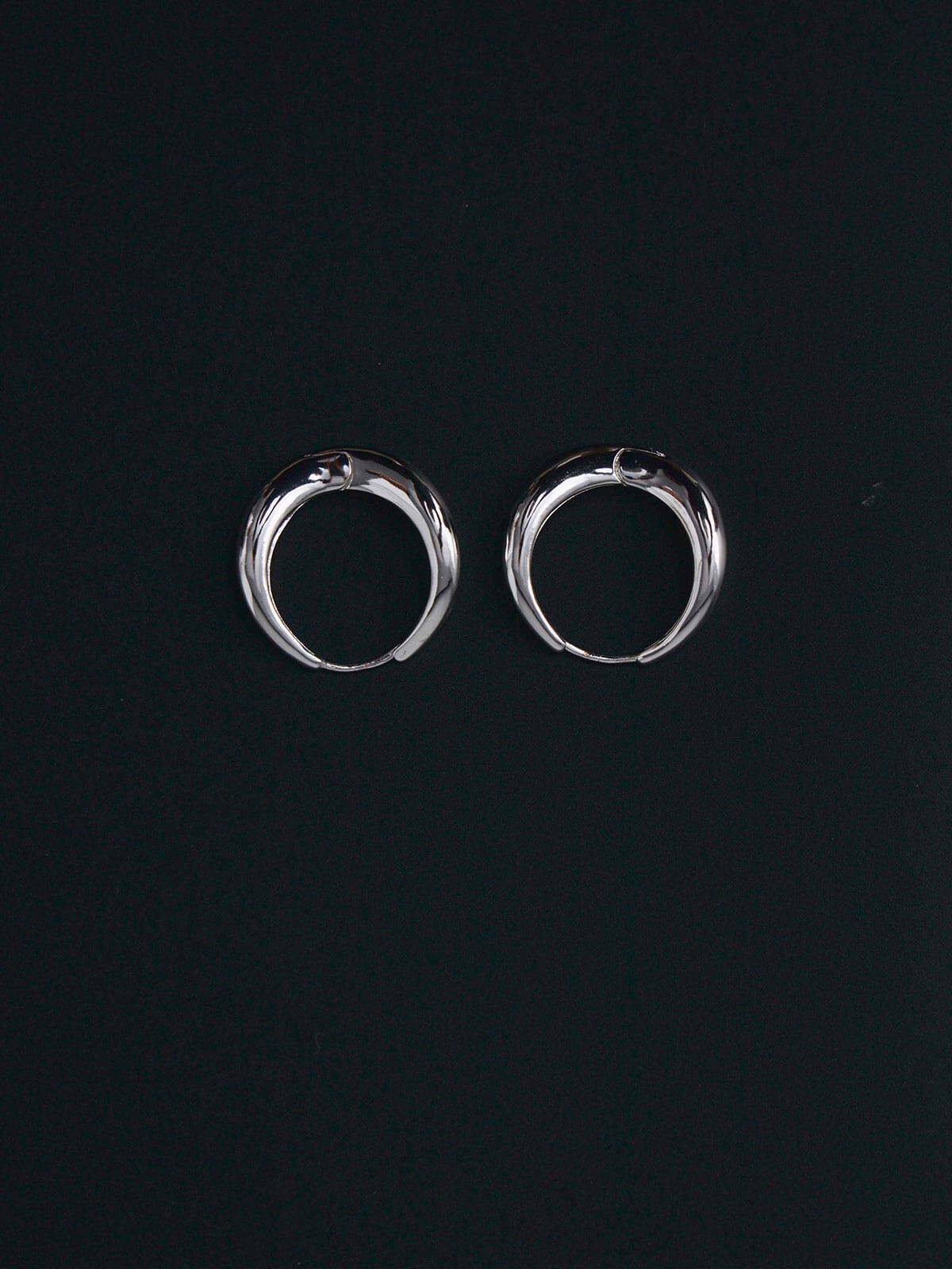 HOOP PIERCED EARRING